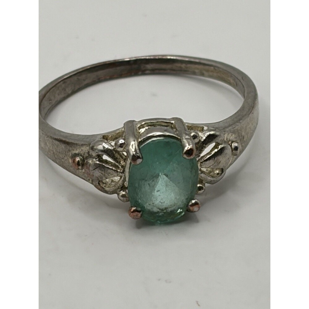 Vintage Sterling Silver 925 green gemstone Solitaire Birthstone Ring Size 8